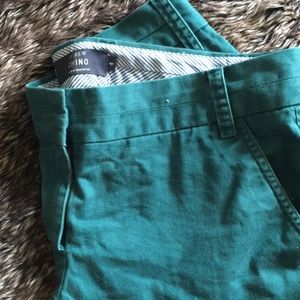 hunter green J.crew chino shorts